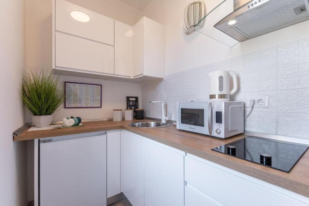 Apartments And Room Poesia Split Exterior foto